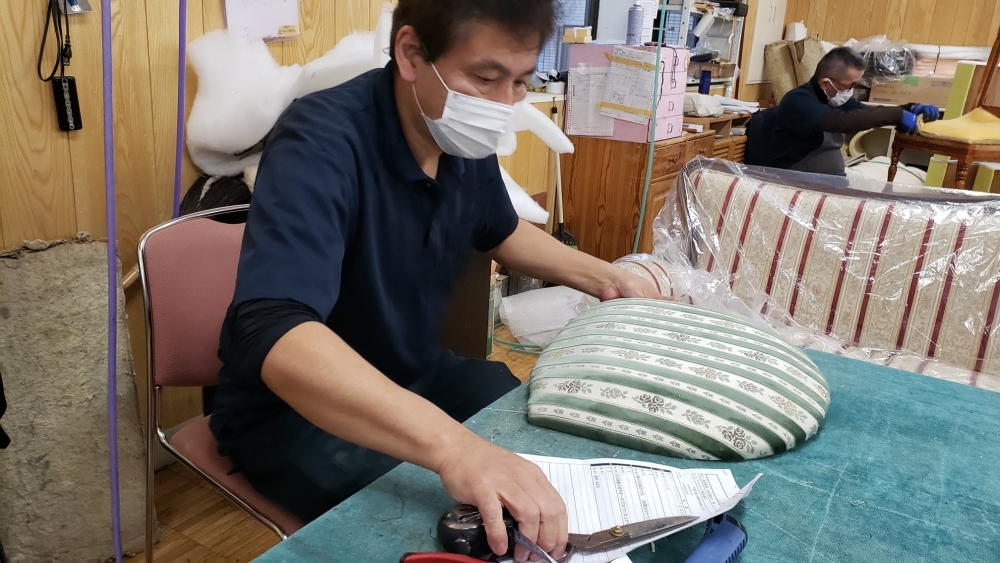 家具修理　椅子の張替・ダイニングチェアの張替